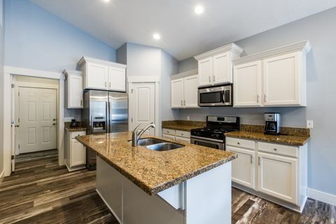 Tiny photo for 11173 S ASPEN PEAK DR, South Jordan, UT 84095 (MLS # 2119834)