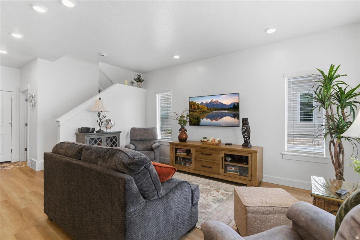 NORTH POINT - Residential