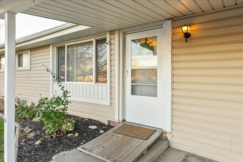 Tiny photo for 2091 W 6200 S, Taylorsville, UT 84129 (MLS # 2127101)