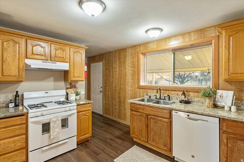Tiny photo for 2091 W 6200 S, Taylorsville, UT 84129 (MLS # 2127101)