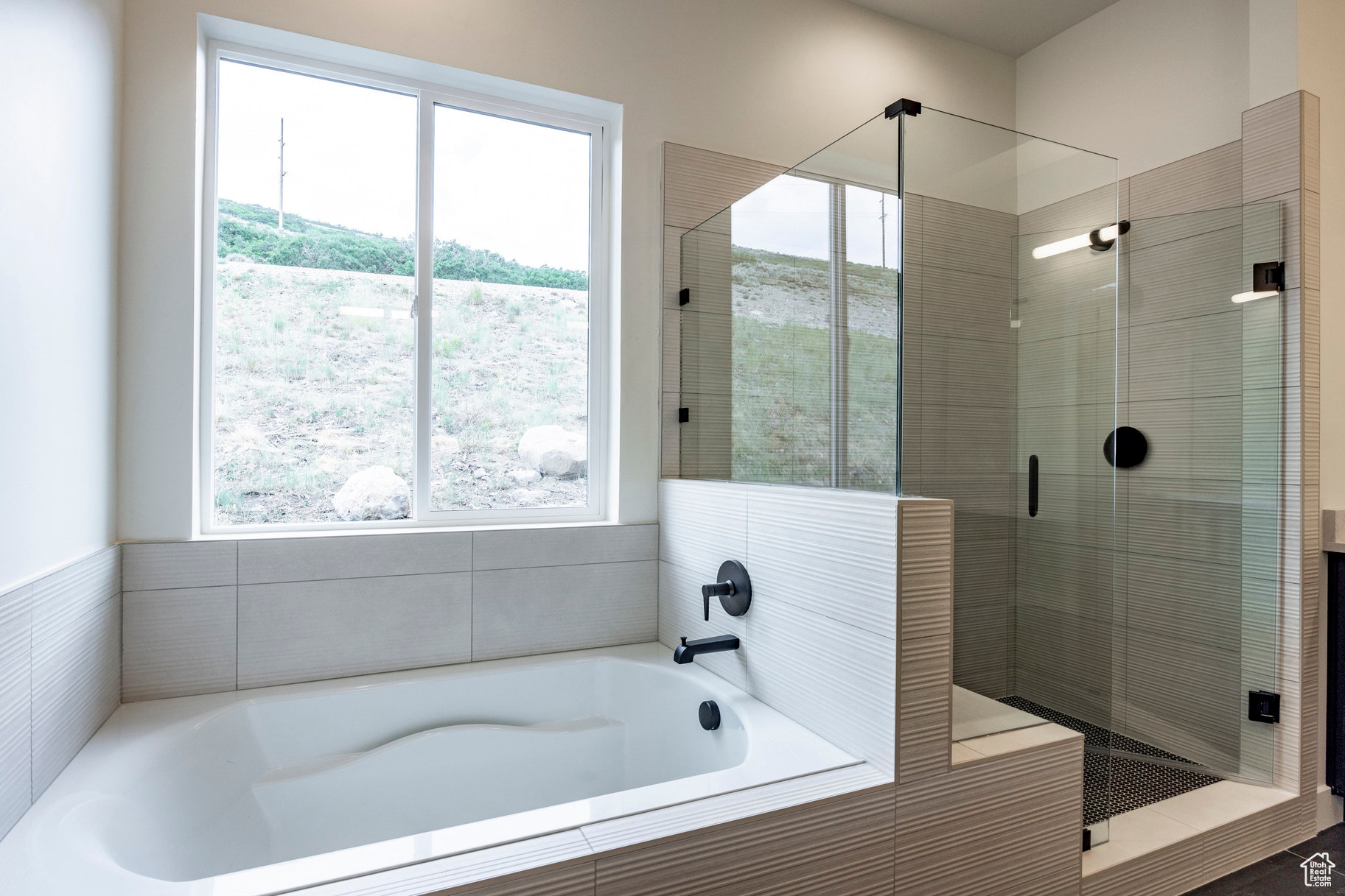 DEER SPRINGS - Residential