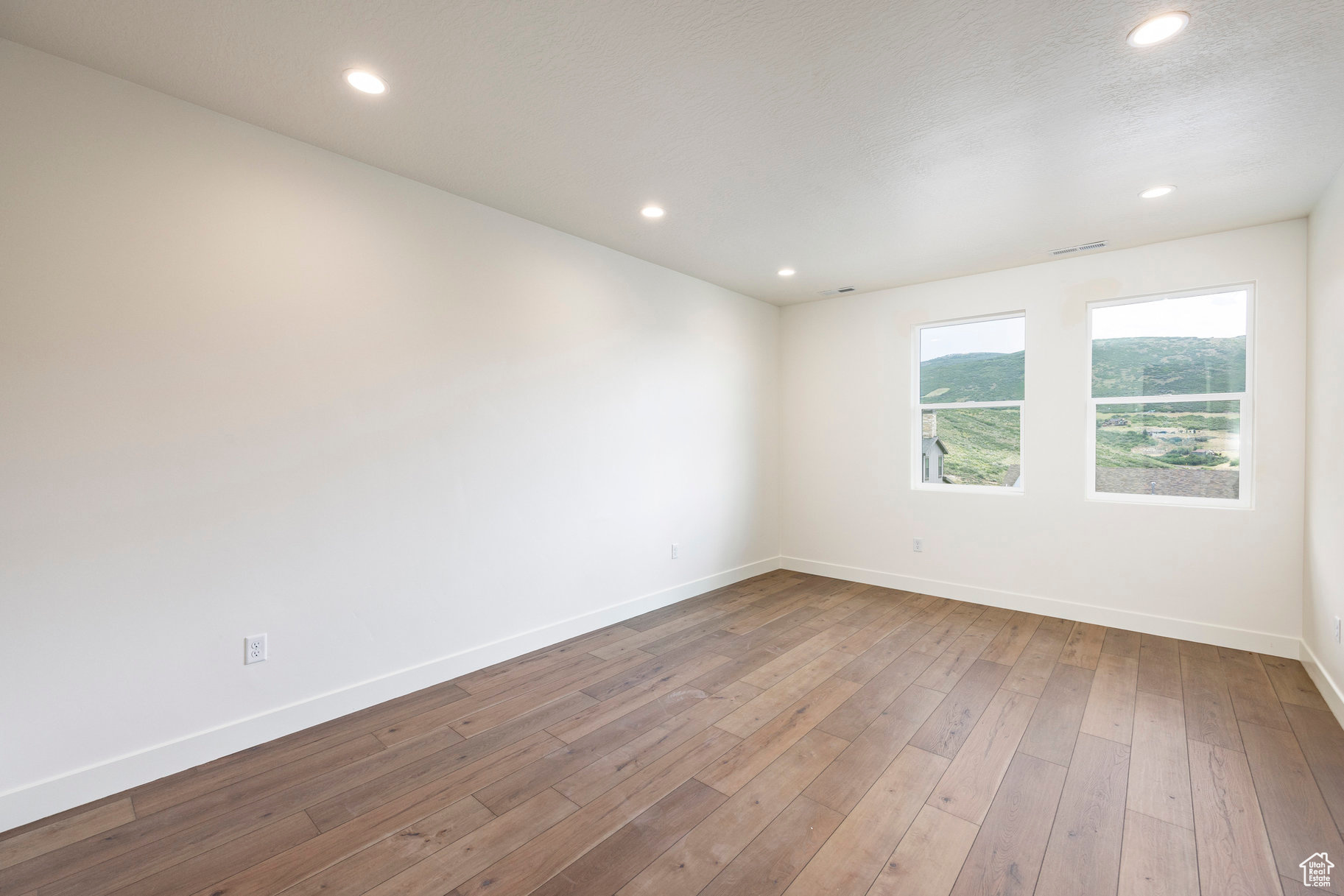 DEER SPRINGS - Residential