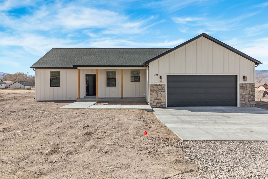 Photo of 265 N SOUTH BEND DR, Monroe, UT 84754 (MLS # 2144006)