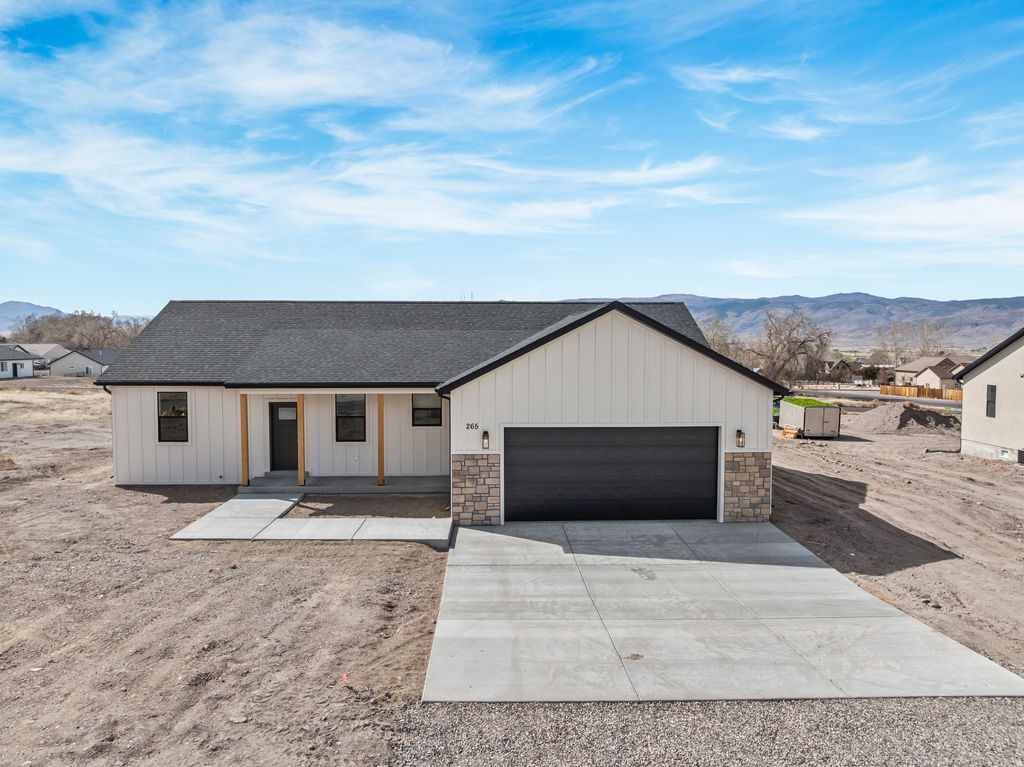 Photo of 265 N SOUTH BEND DR, Monroe, UT 84754 (MLS # 2144006)