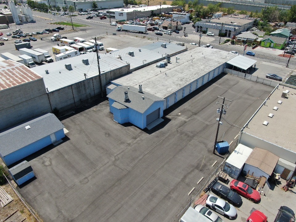 TEN AC PLAT A - Commercial Lease