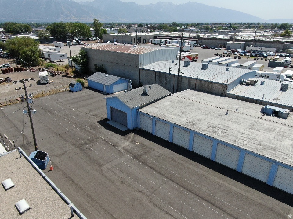 TEN AC PLAT A - Commercial Lease