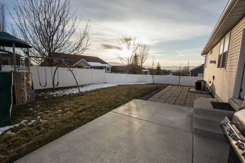 Tiny photo for 1092 E 300 S, Smithfield, UT 84335 (MLS # 2134720)