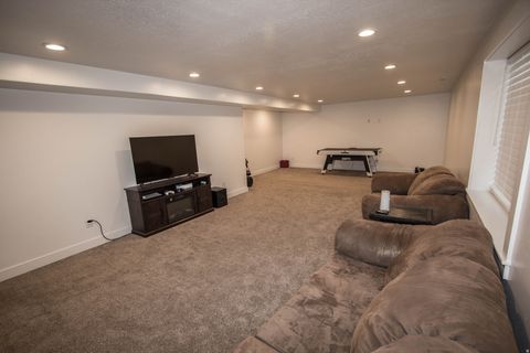 Tiny photo for 1092 E 300 S, Smithfield, UT 84335 (MLS # 2134720)