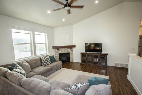 Tiny photo for 1092 E 300 S, Smithfield, UT 84335 (MLS # 2134720)