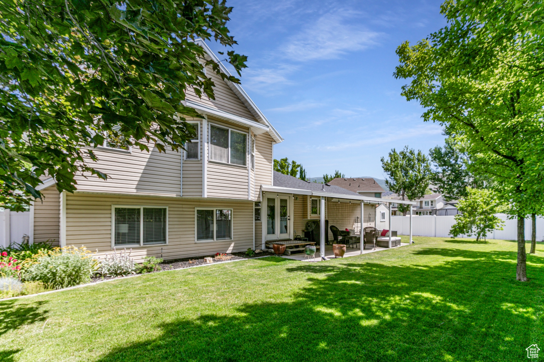 West Bountiful, Utah 84087, United States, 3 Bedrooms Bedrooms, ,2 BathroomsBathrooms,Residential,Pending,150168