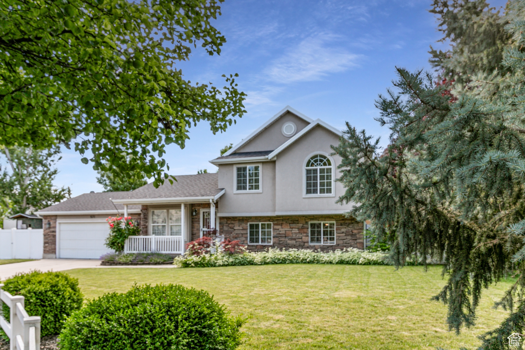 West Bountiful, Utah 84087, United States, 3 Bedrooms Bedrooms, ,2 BathroomsBathrooms,Residential,Pending,150168