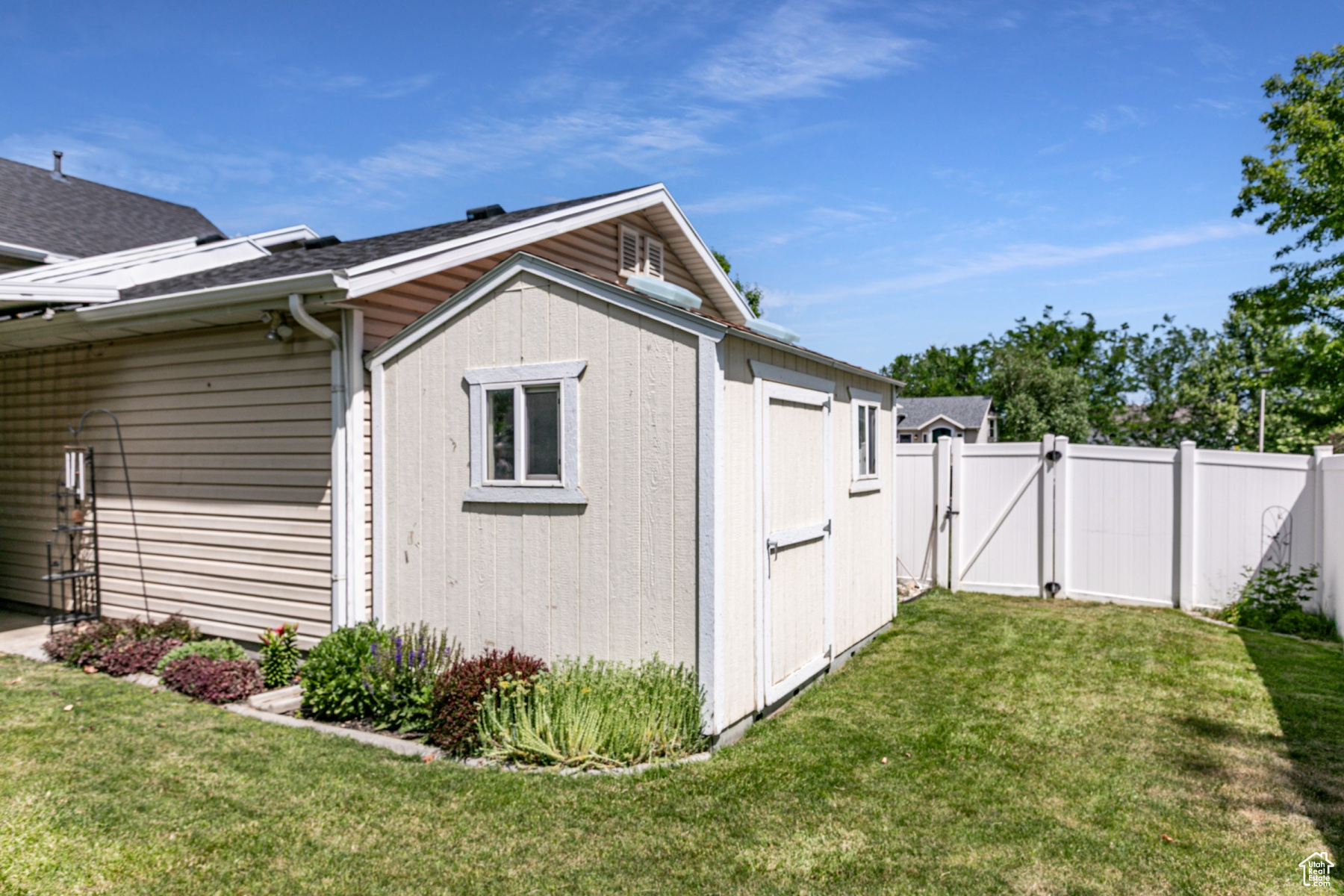 West Bountiful, Utah 84087, United States, 3 Bedrooms Bedrooms, ,2 BathroomsBathrooms,Residential,Pending,150168