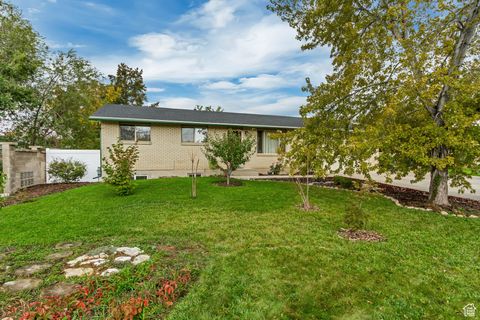 Photo of 3503 W PAIUTE DR S, West Valley City, UT 84119 (MLS # 2118308)
