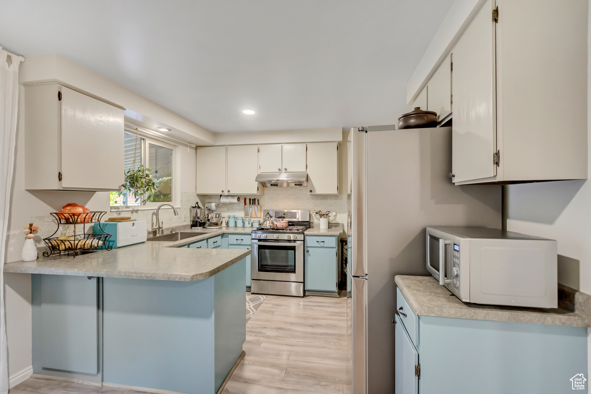 INDIAN VILLAGE - Residential