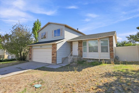 Photo of 5535 S 3500 W, Taylorsville, UT 84129 (MLS # 2184963) Photo of 5535 S 3500 W, Taylorsville, UT 84129 (MLS # 2184963)