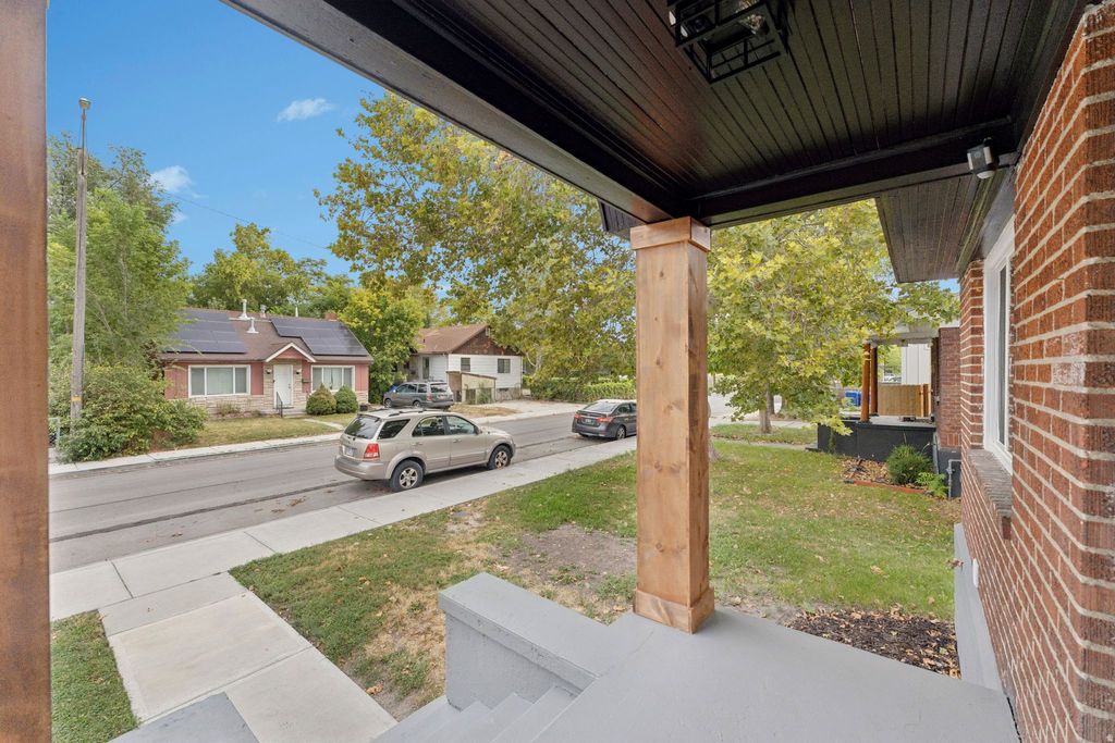 Photo of 180 E SUNSET AVE, South Salt Lake, UT 84115 (MLS # 2150786)