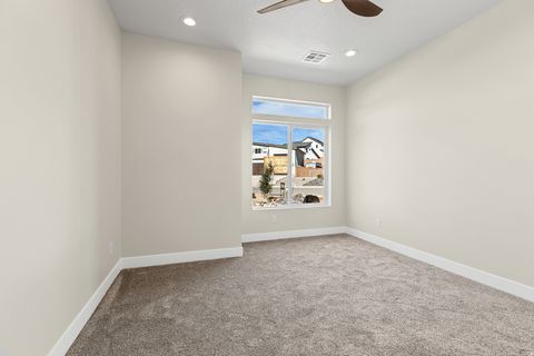 Tiny photo for 1862 N CHAPMAN DR, Washington, UT 84780 (MLS # 2140570)