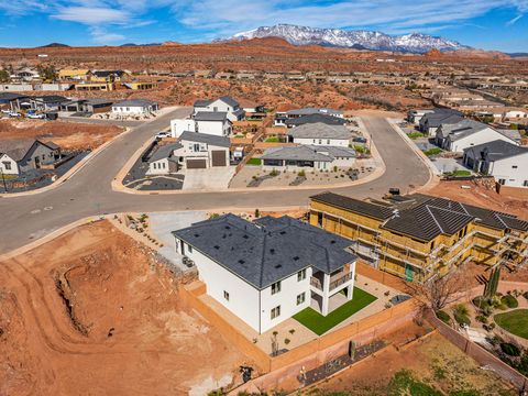 Tiny photo for 1862 N CHAPMAN DR, Washington, UT 84780 (MLS # 2140570)