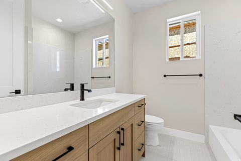 Tiny photo for 1862 N CHAPMAN DR, Washington, UT 84780 (MLS # 2140570)