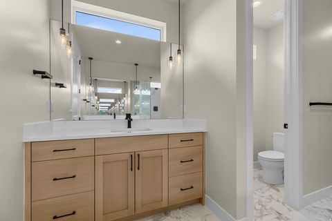 Tiny photo for 1862 N CHAPMAN DR, Washington, UT 84780 (MLS # 2140570)
