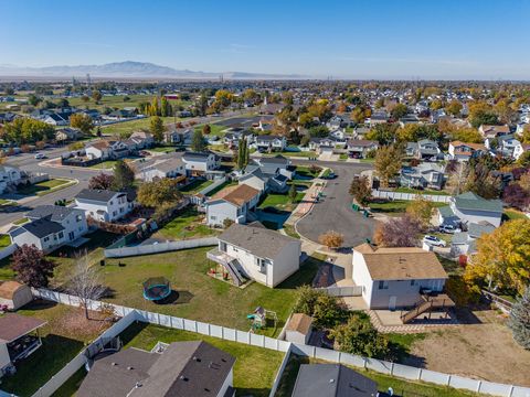 Tiny photo for 2631 W 1075 N, Layton, UT 84041 (MLS # 2120587)