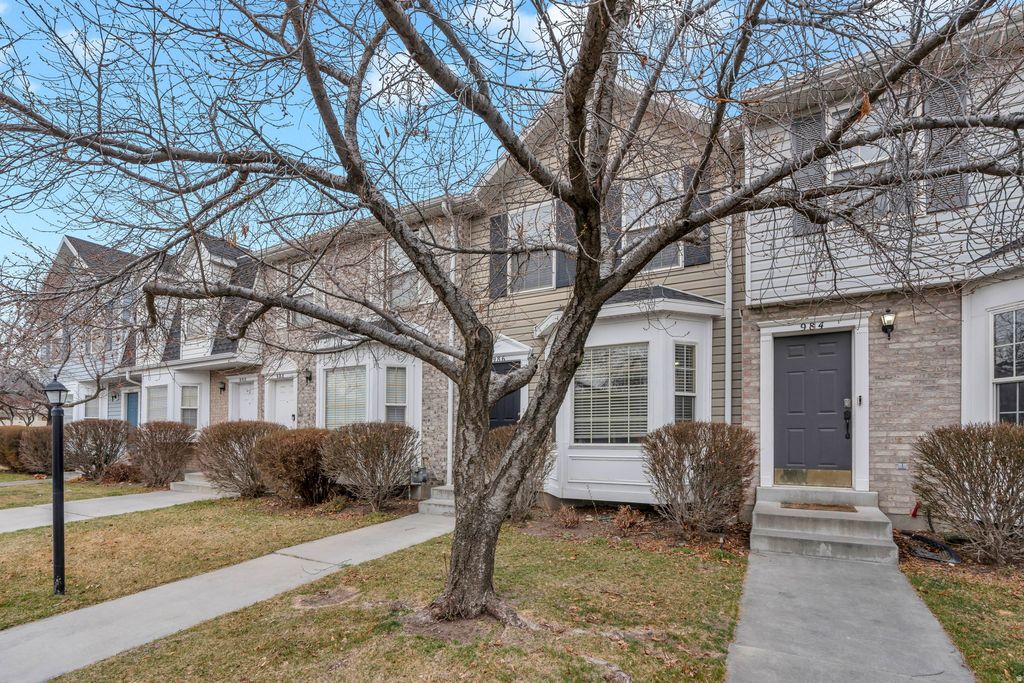 Photo of 986 N INDEPENDENCE AVE, Provo, UT 84604 (MLS # 2143957)