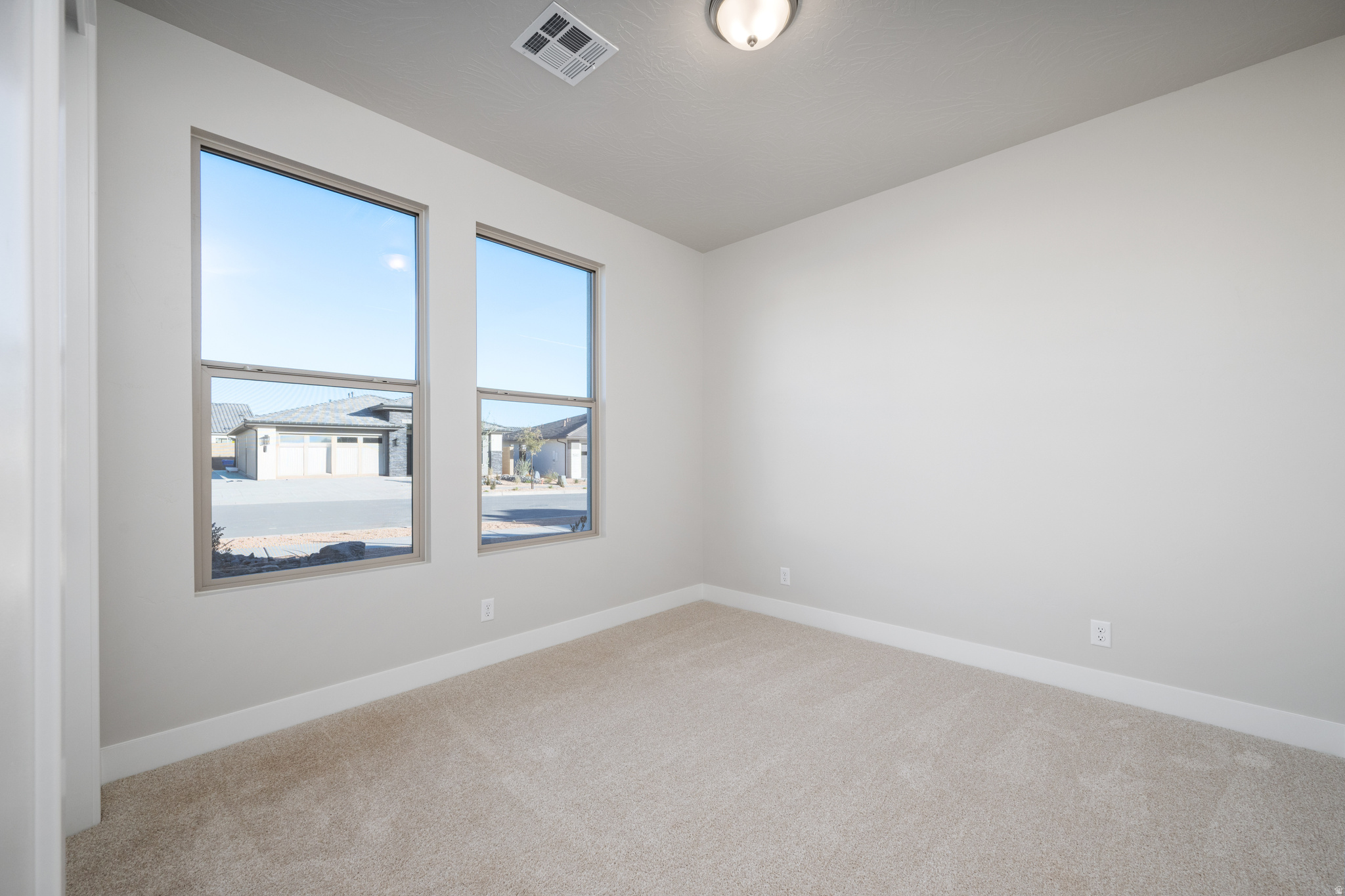 SOLIS AT CORAL CANYON - Residential