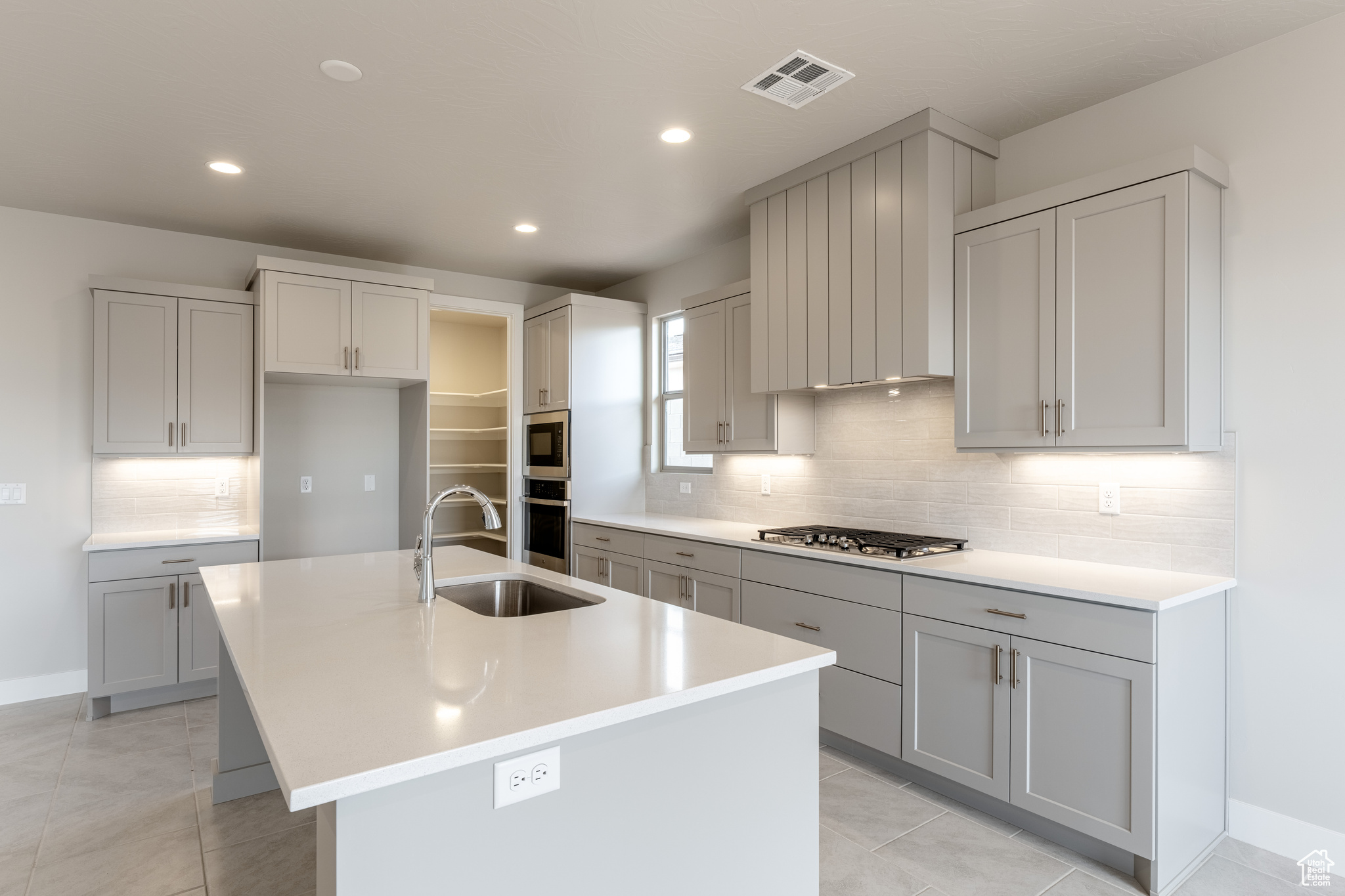 SOLIS AT CORAL CANYON - Residential