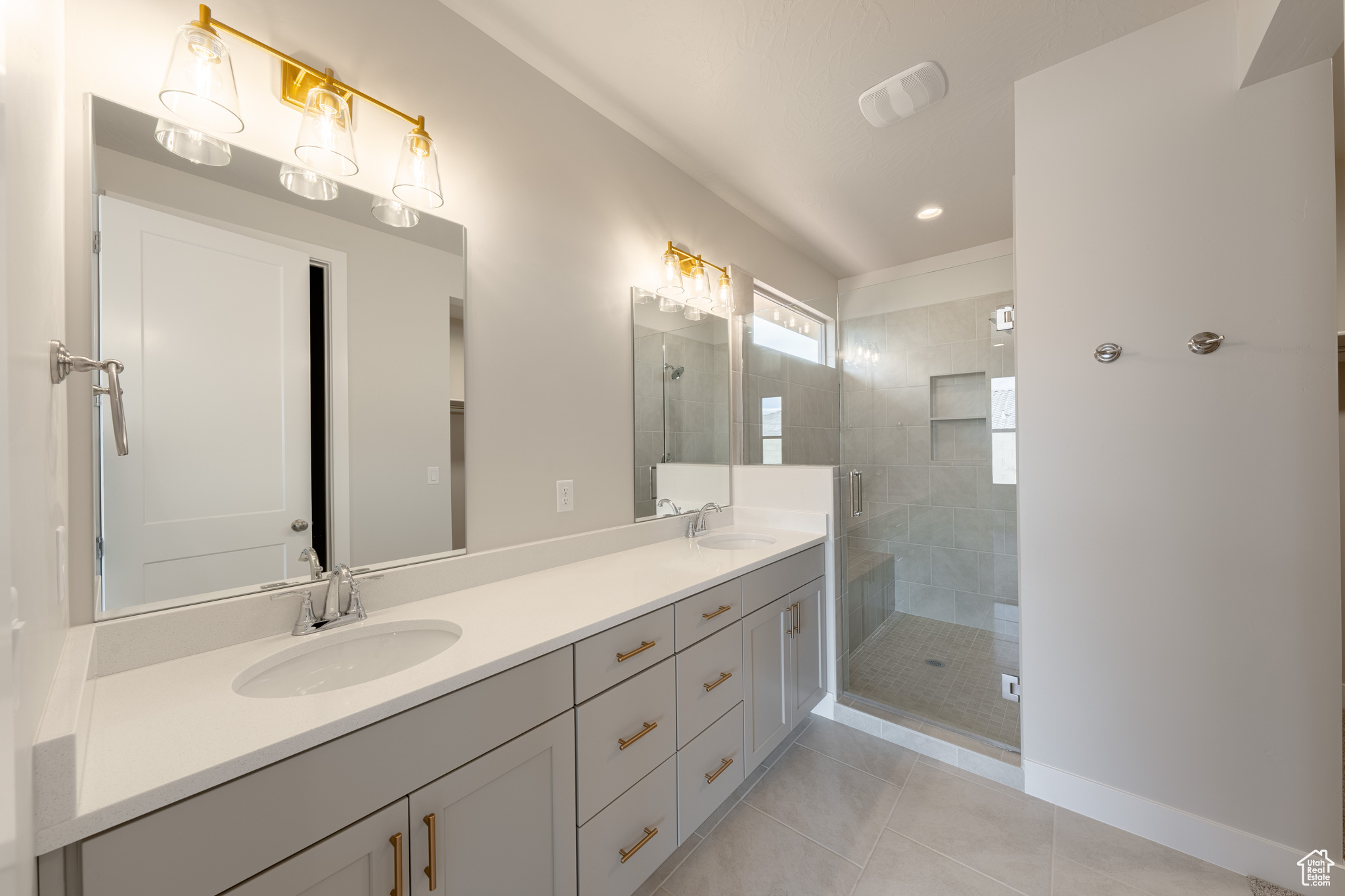 SOLIS AT CORAL CANYON - Residential