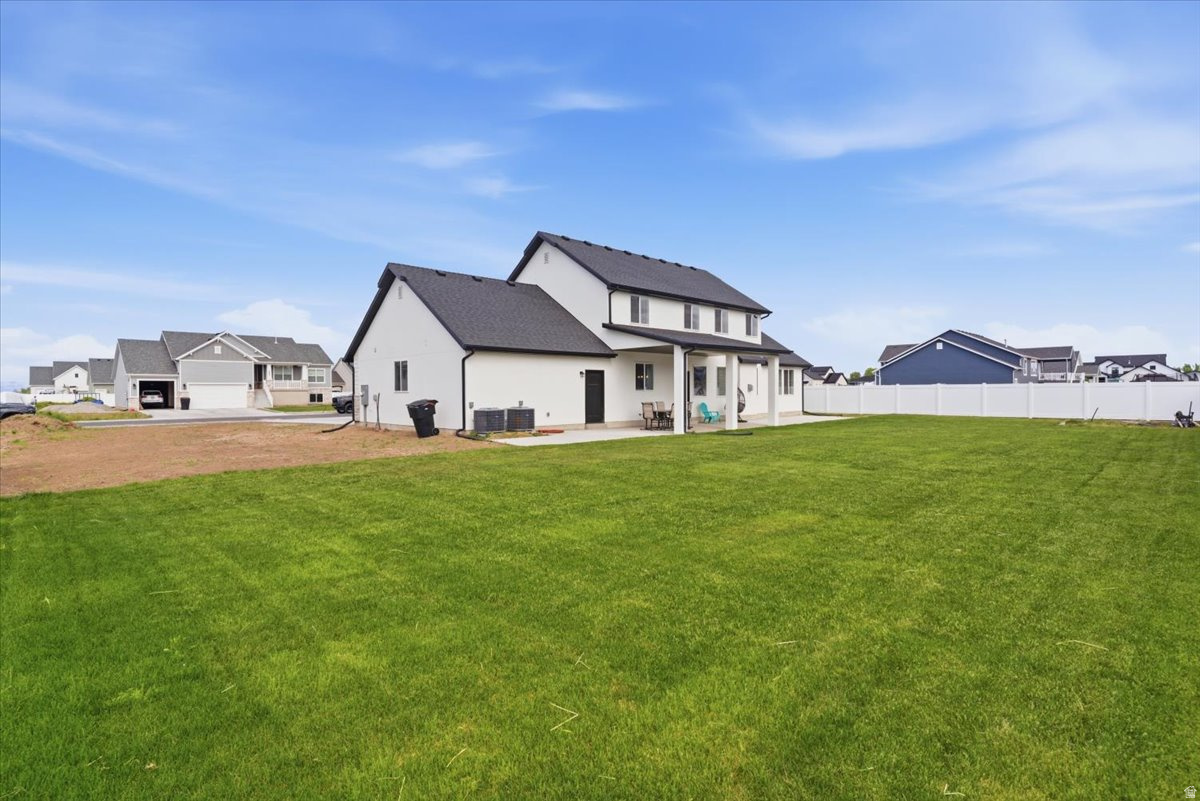 RIVER CROSSING - Residential