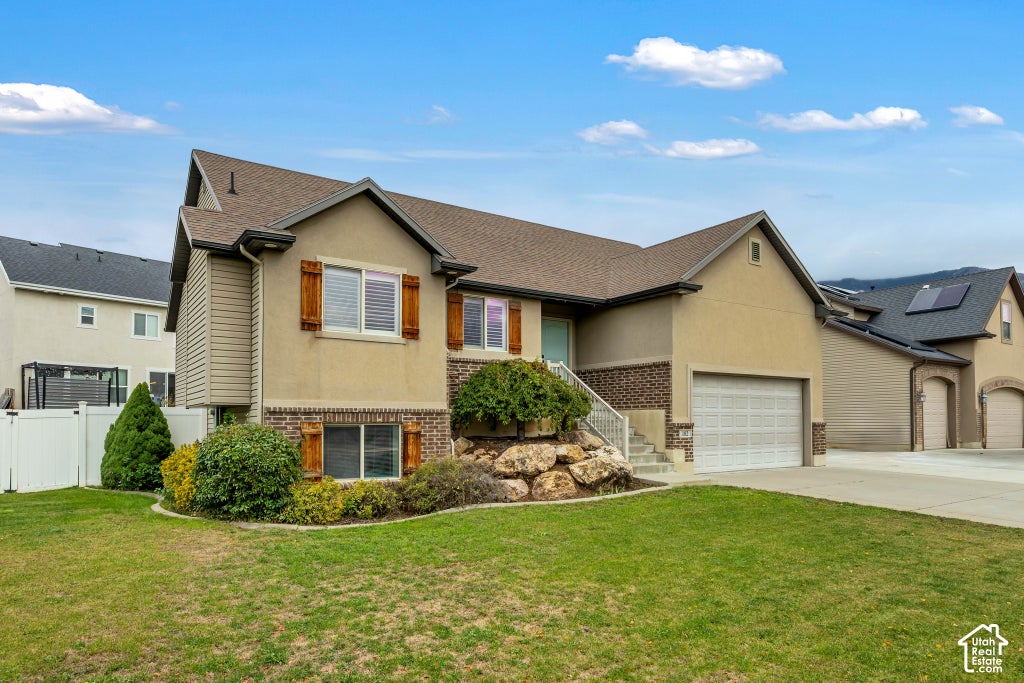 Photo of 182 W HANCOCK CIR, North Ogden, UT 84404 (MLS # 2191436)
