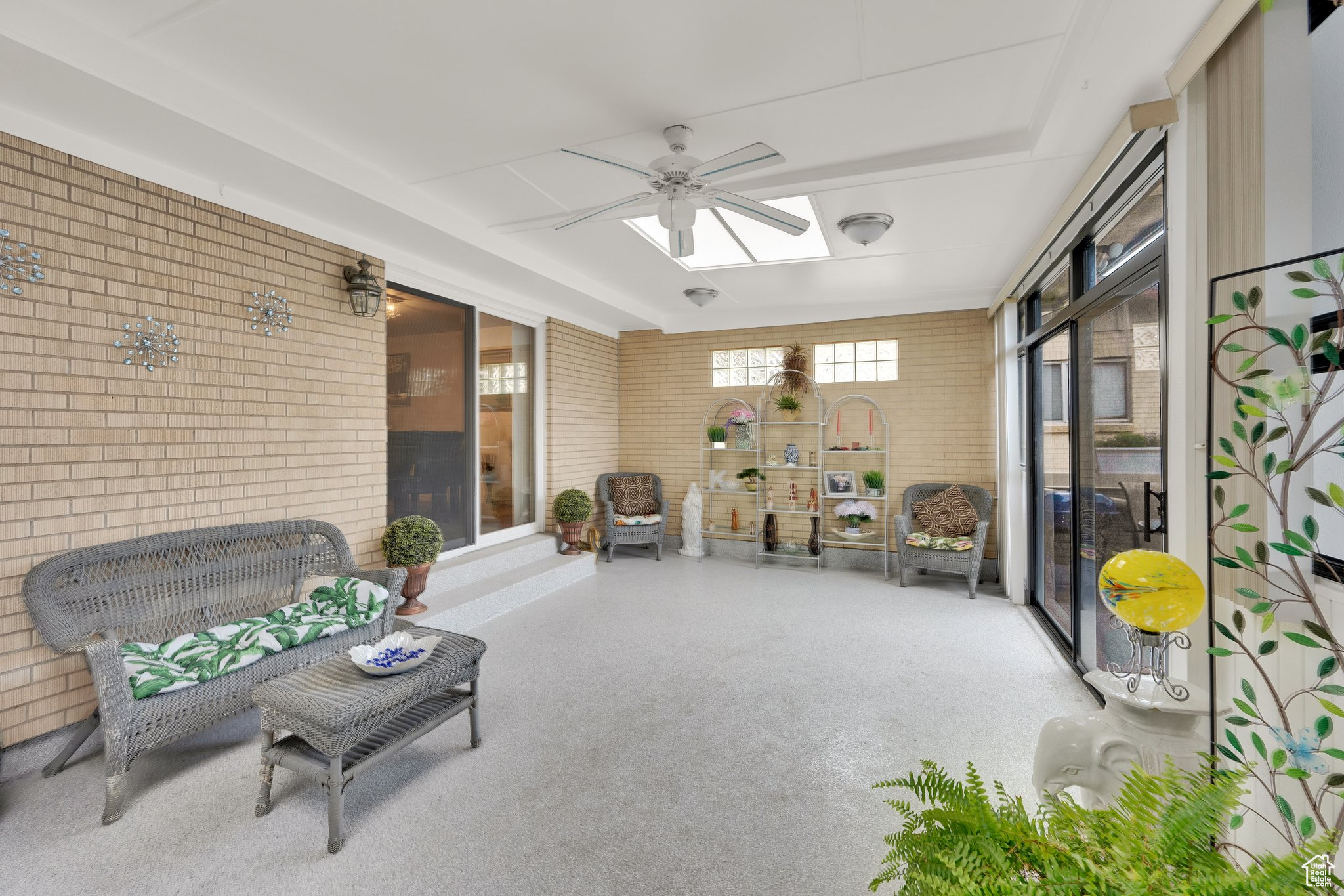 EMERALD HILLS - Residential