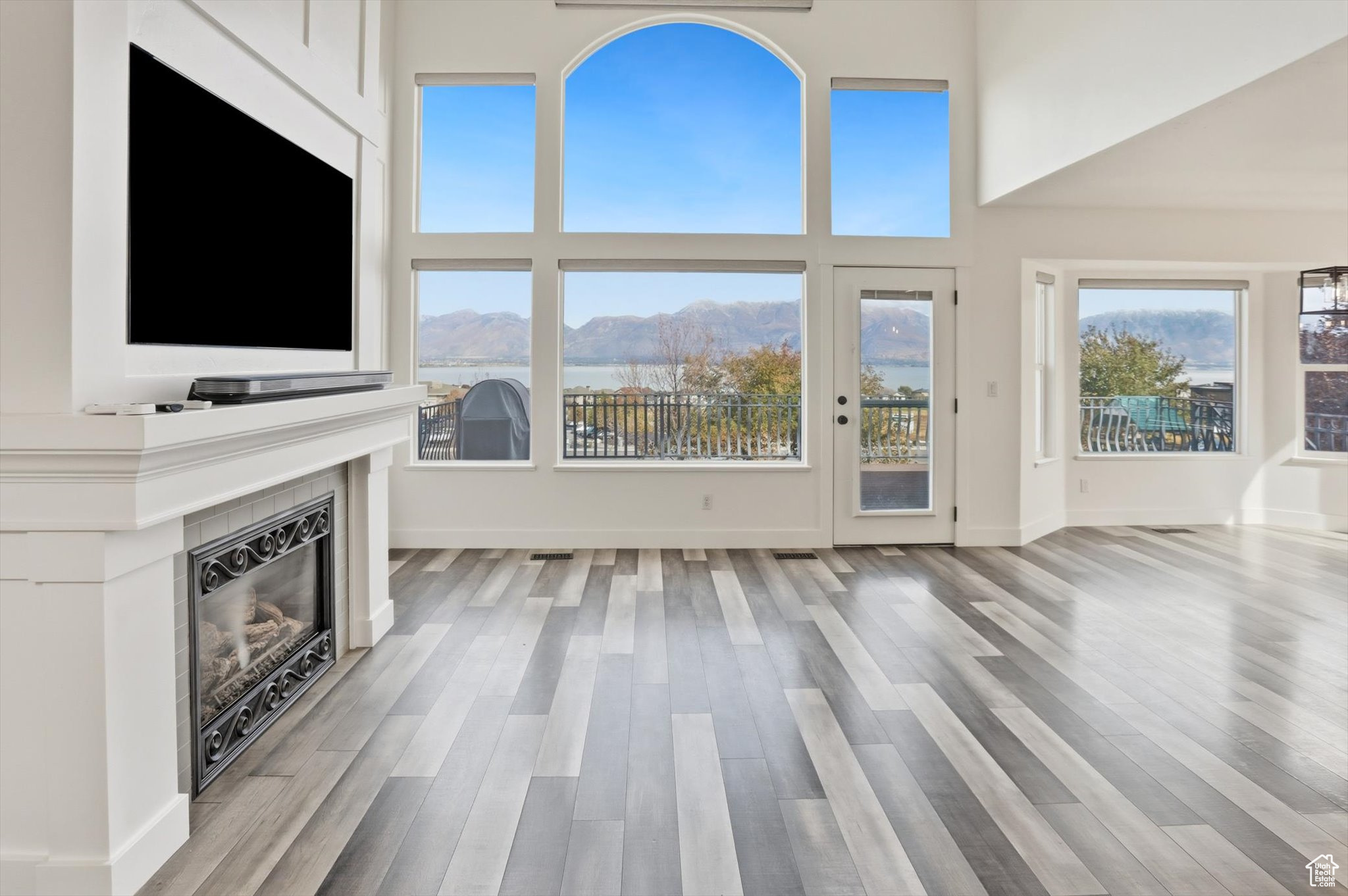 JACOBS RANCH - Residential