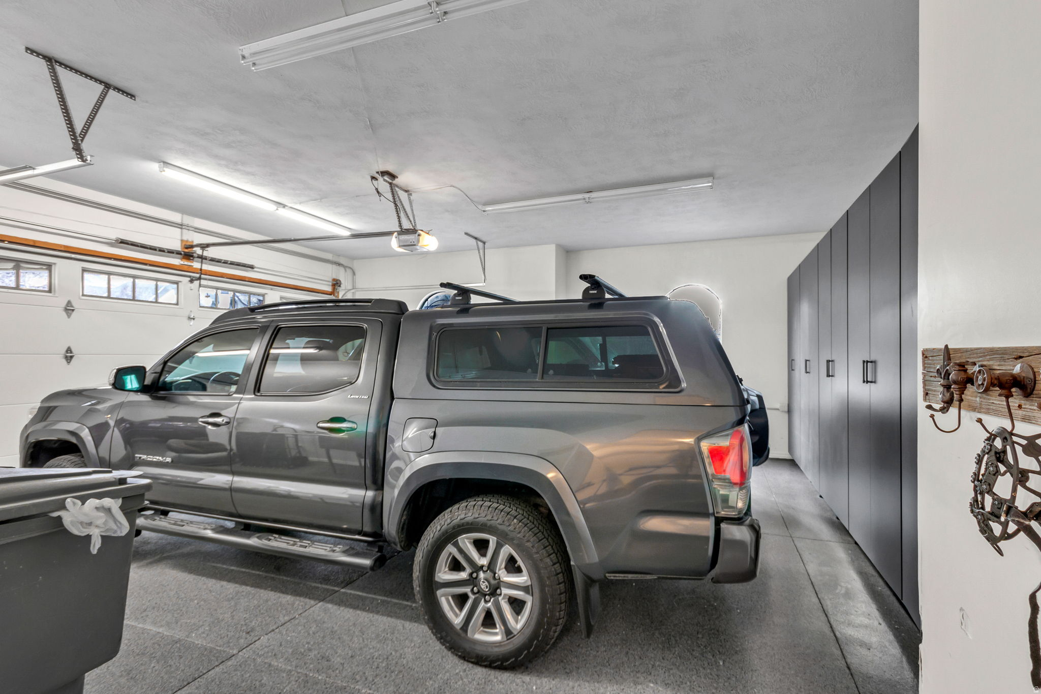 EAGLEPOINTE ESTATES - Residential