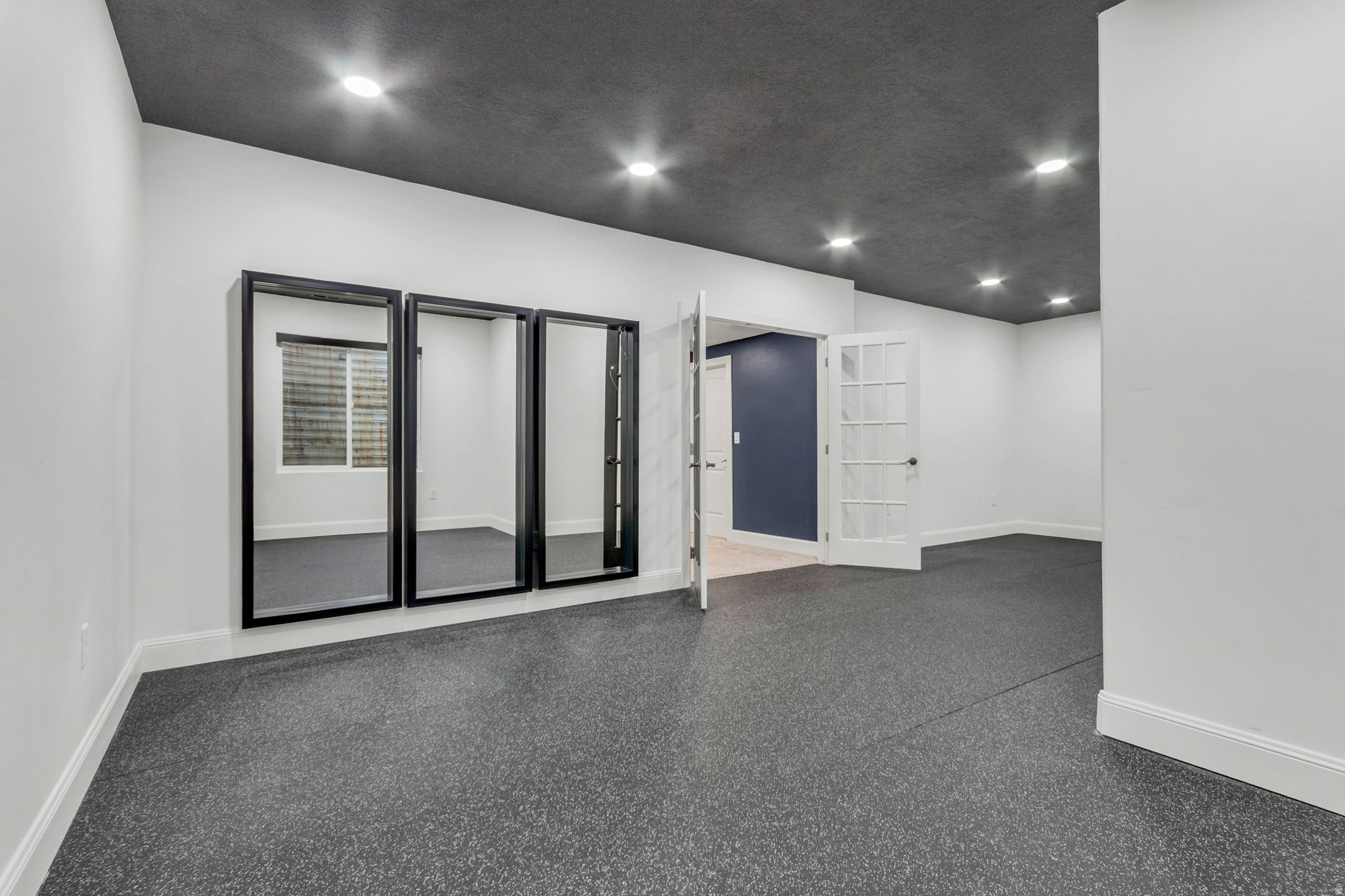 EAGLEPOINTE ESTATES - Residential