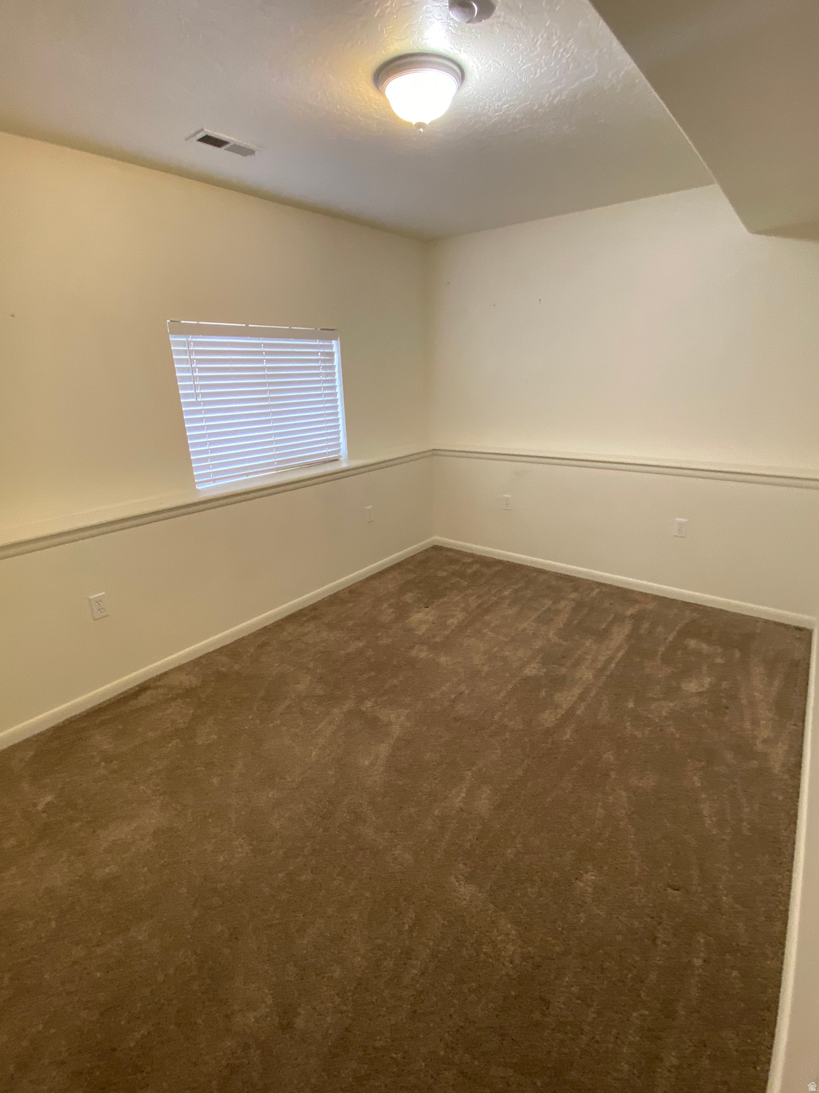 COUNTRY  BLUFF - Residential