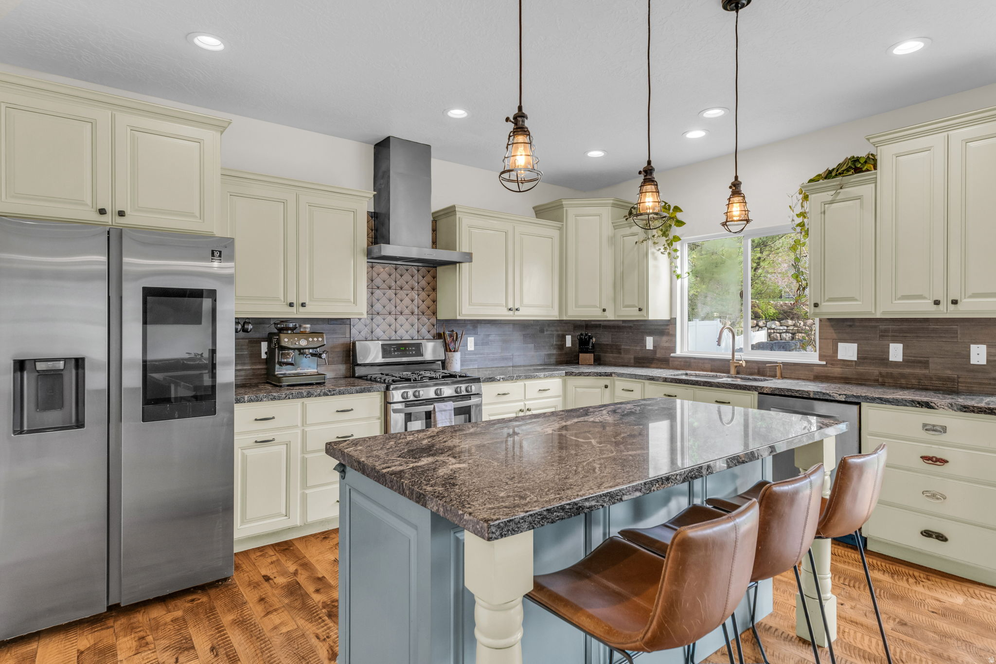 BOULDER SPRINGS ESTATES - Residential