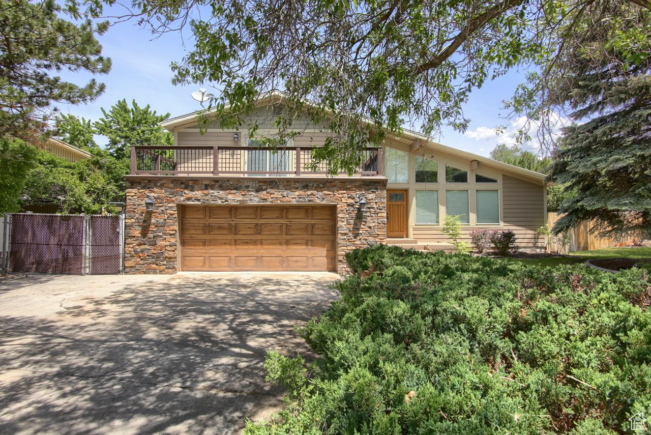 2203 E Flatiron Dr, Sandy, Utah image 1