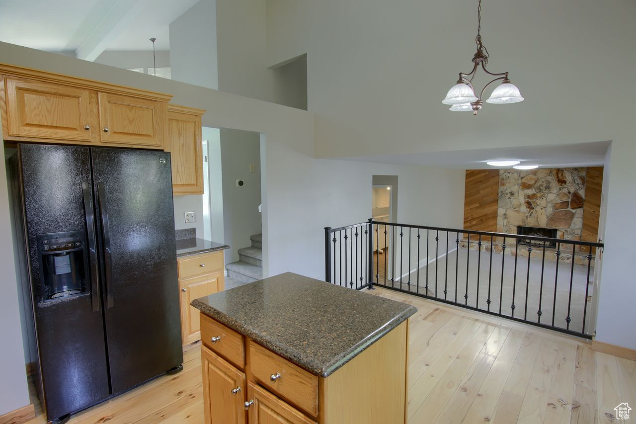 2203 E Flatiron Dr, Sandy, Utah image 2