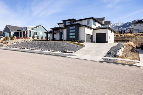 Tiny photo for 94 S 950 E, Hyde Park, UT 84318 (MLS # 2135253)