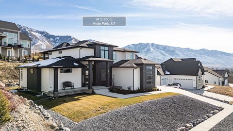 Tiny photo for 94 S 950 E, Hyde Park, UT 84318 (MLS # 2135253)