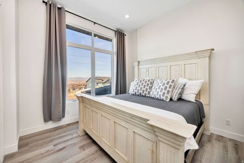 Tiny photo for 94 S 950 E, Hyde Park, UT 84318 (MLS # 2135253)