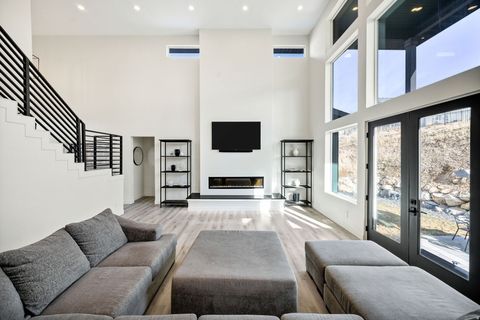 Tiny photo for 94 S 950 E, Hyde Park, UT 84318 (MLS # 2135253)