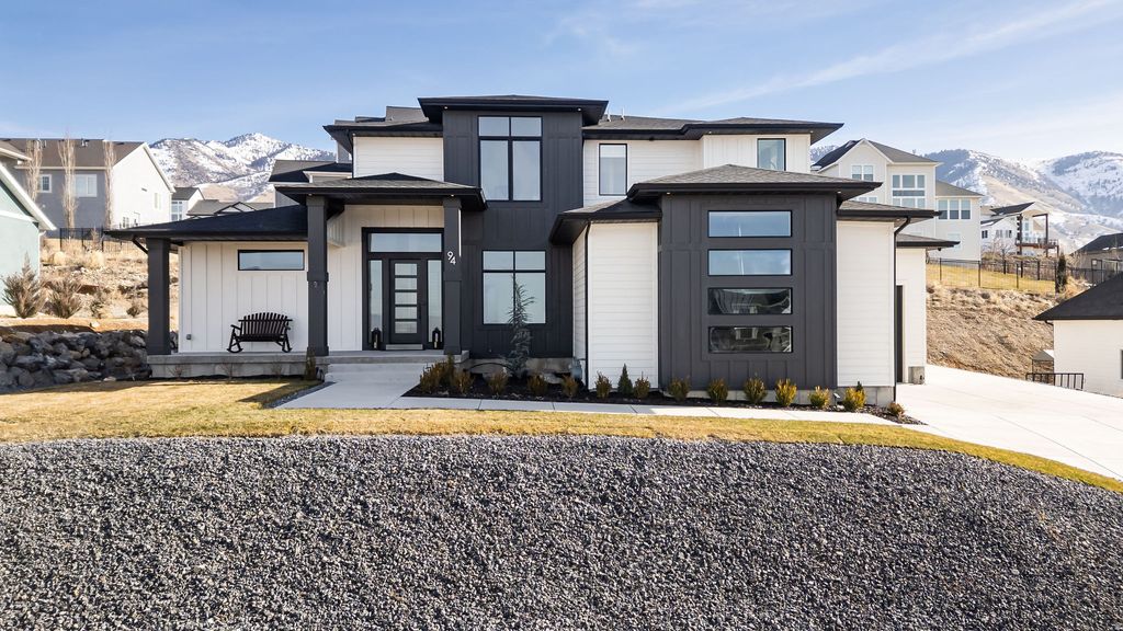 Photo of 94 S 950 E, Hyde Park, UT 84318 (MLS # 2135253)