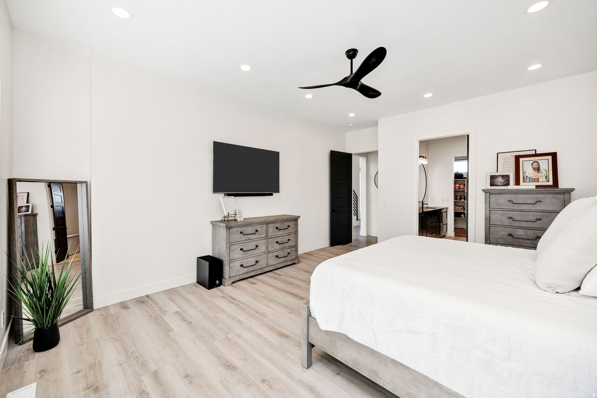 JUNIPER HOLLOW - Residential