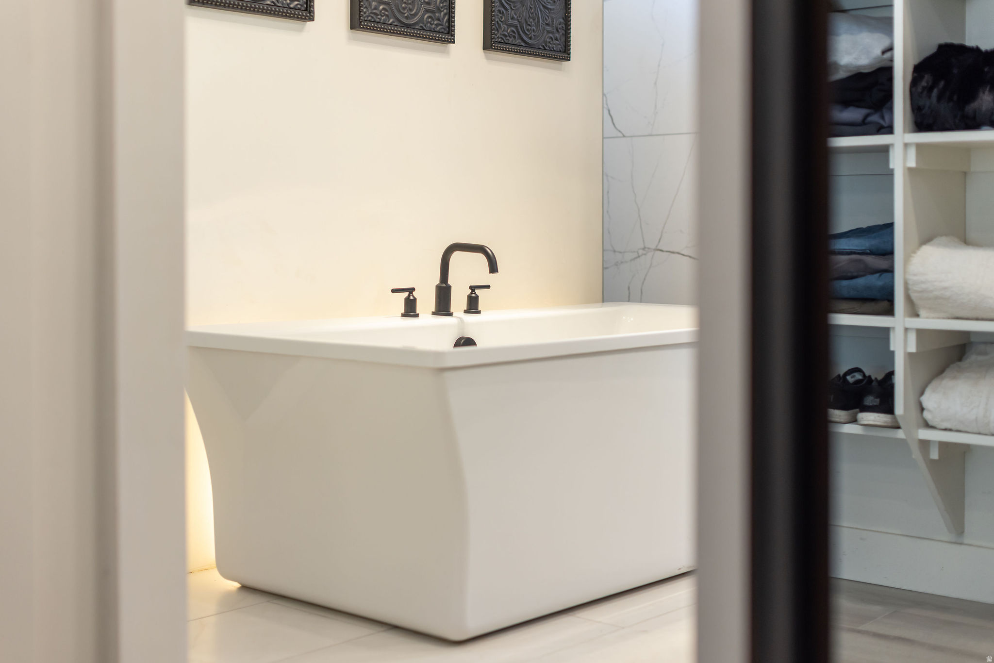 JUNIPER HOLLOW - Residential