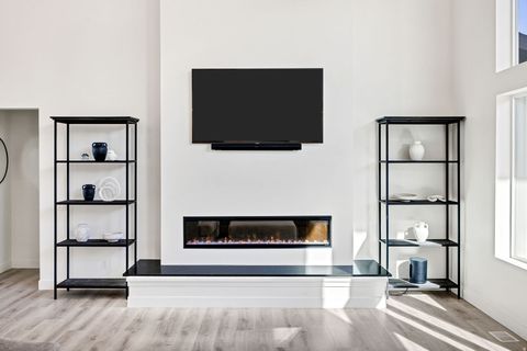 Tiny photo for 94 S 950 E, Hyde Park, UT 84318 (MLS # 2135253)