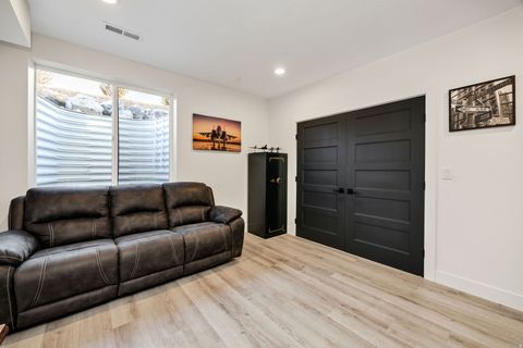 Tiny photo for 94 S 950 E, Hyde Park, UT 84318 (MLS # 2135253)