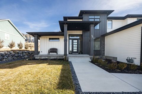 Tiny photo for 94 S 950 E, Hyde Park, UT 84318 (MLS # 2135253)