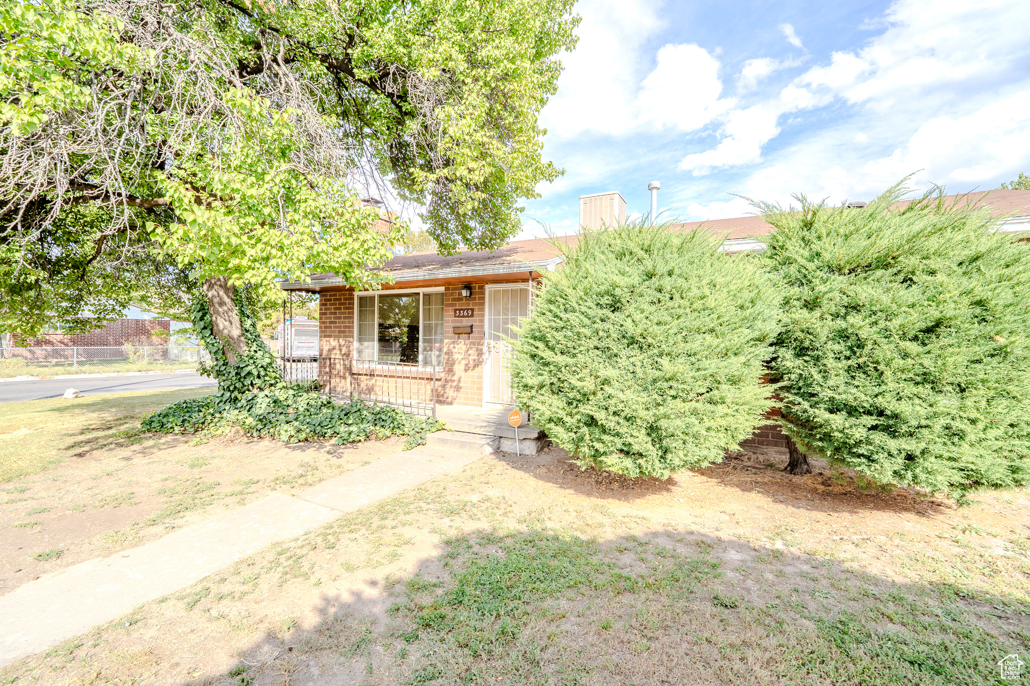 GRANGER GARDENS - Residential